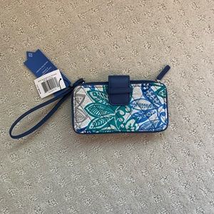 Vera Bradley smartphone wristlet
